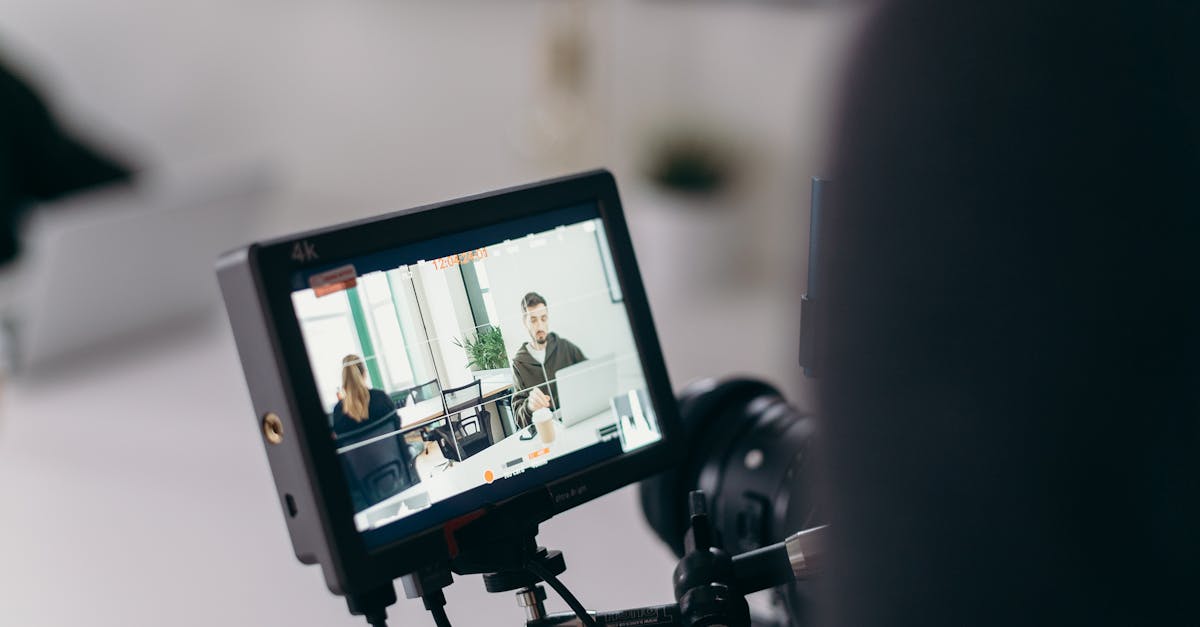 映月城与电子姬：世纪佳缘重复注册账号